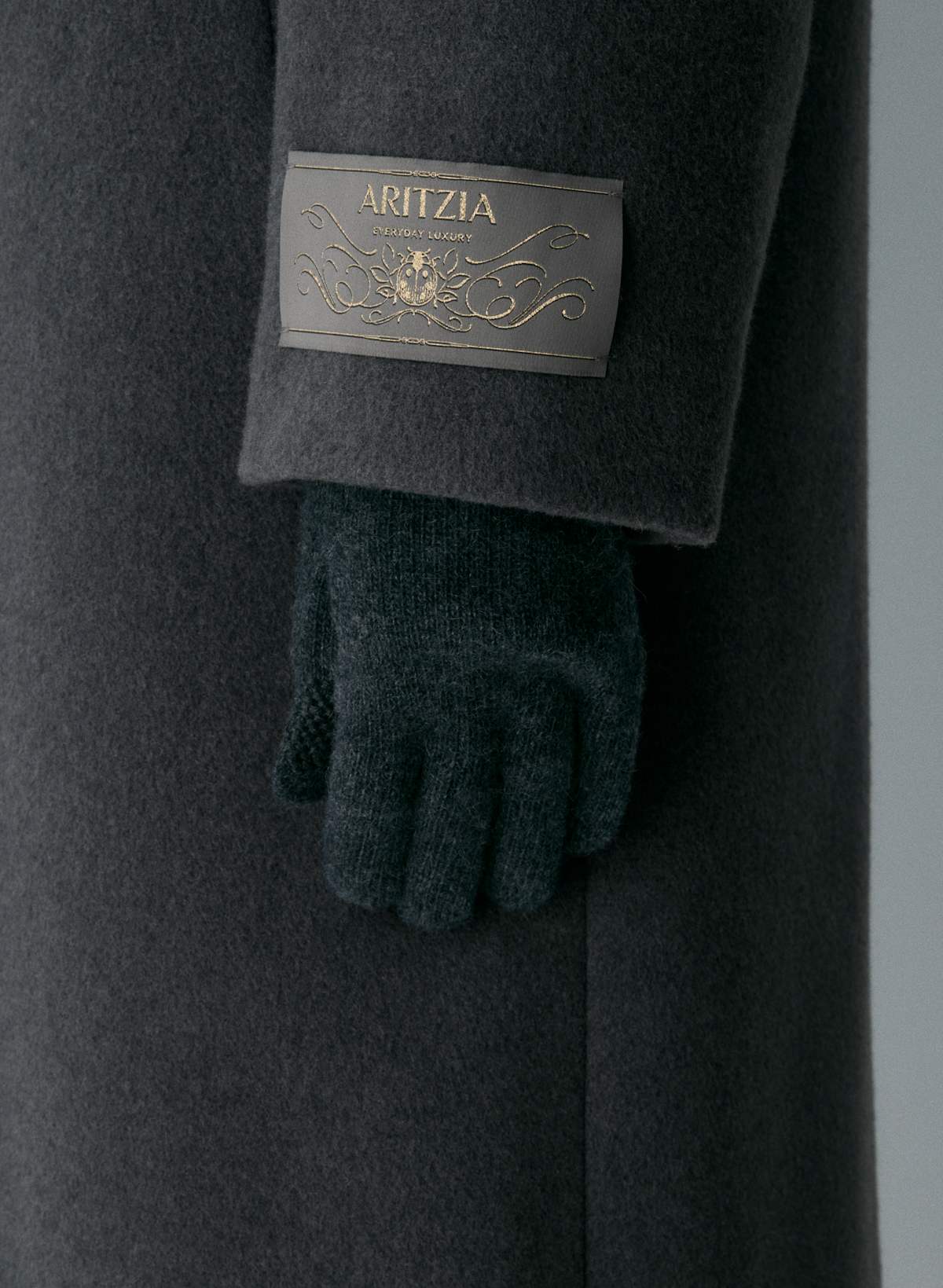 Cashmere Exalt Tech Gloves - Image 2