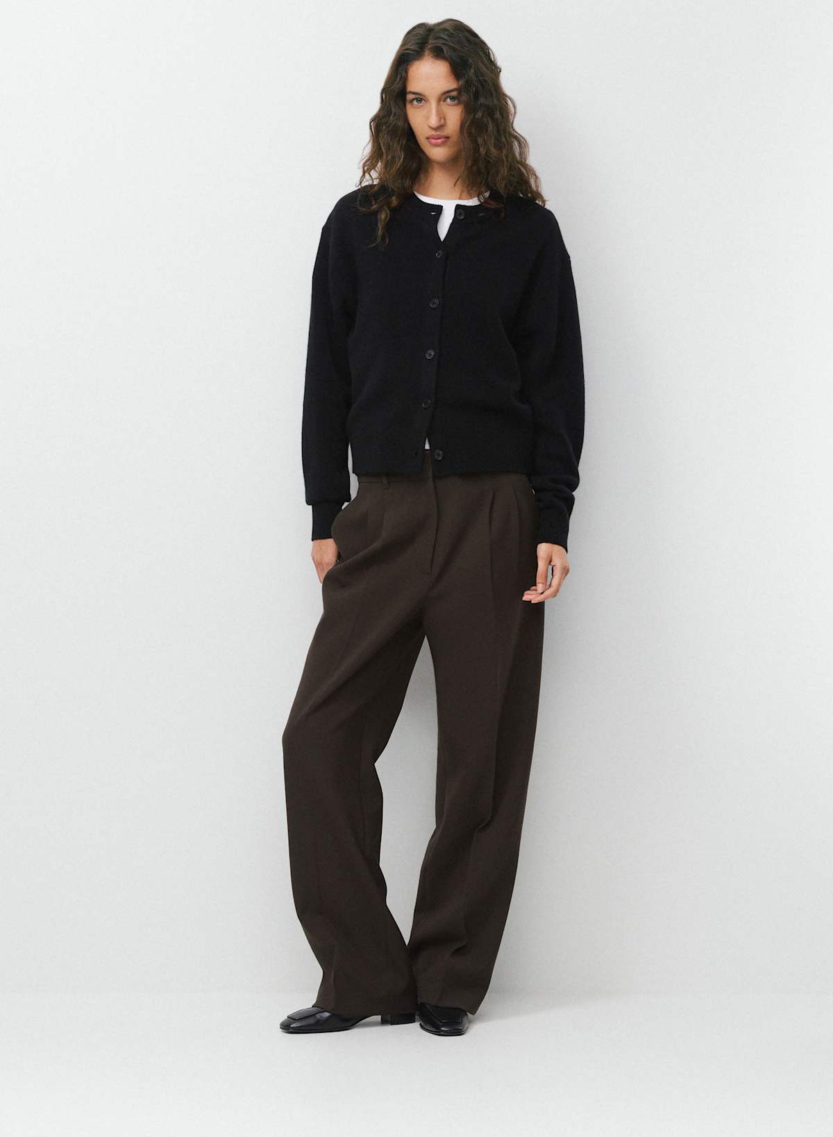 Essential Cashmere Acclaim Cardigan - Image 3