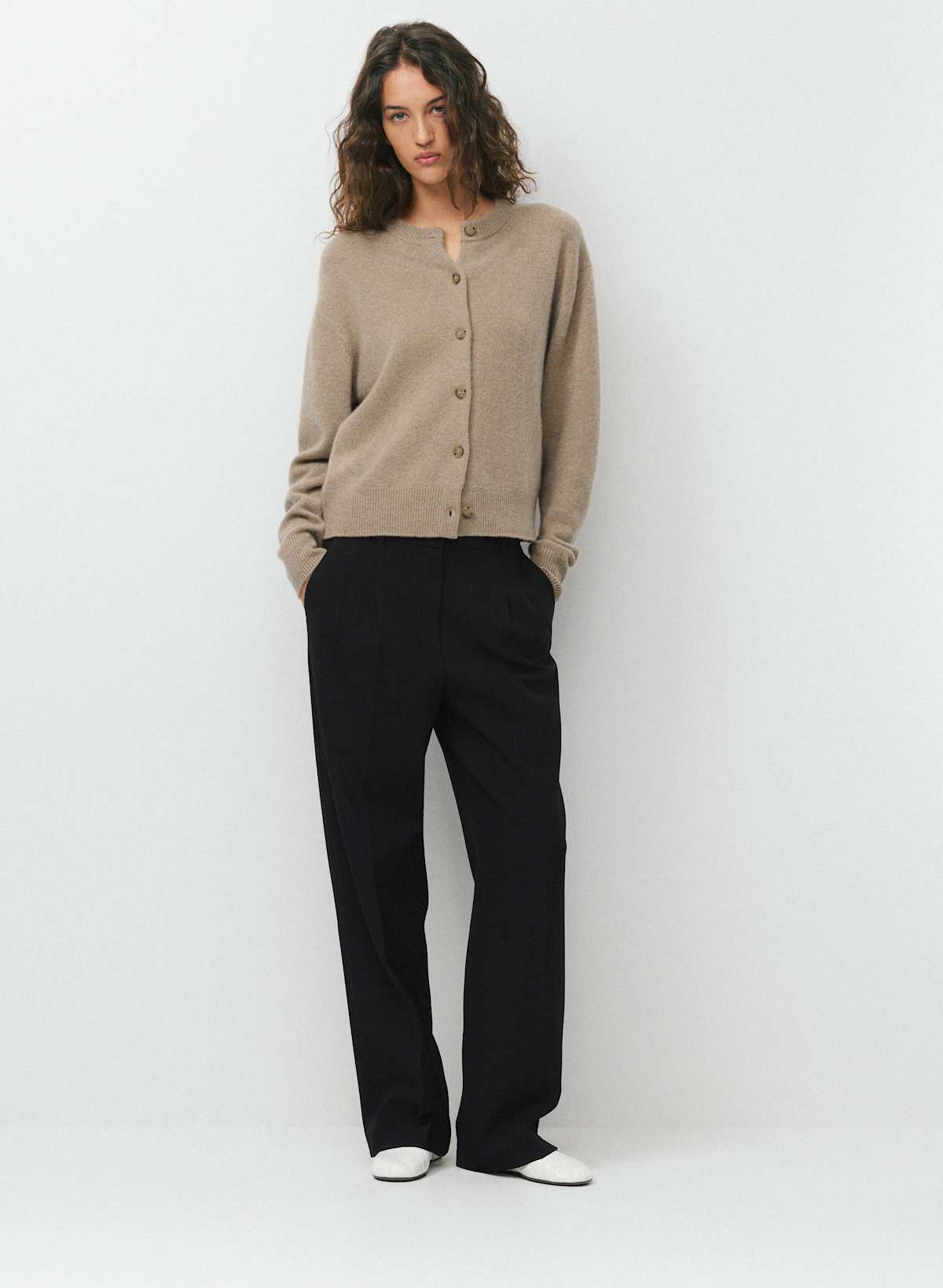 Essential Cashmere Acclaim Cardigan - Image 2