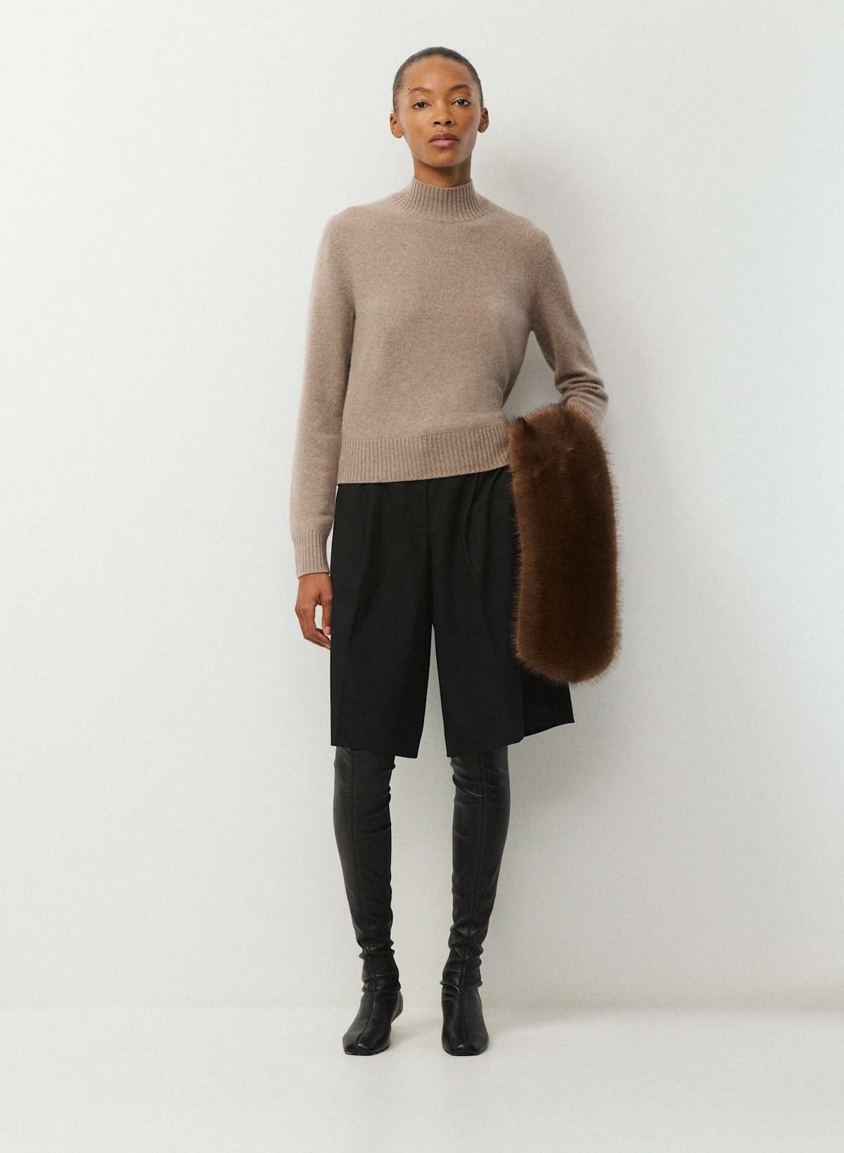 Essential Cashmere Folio Mockneck
