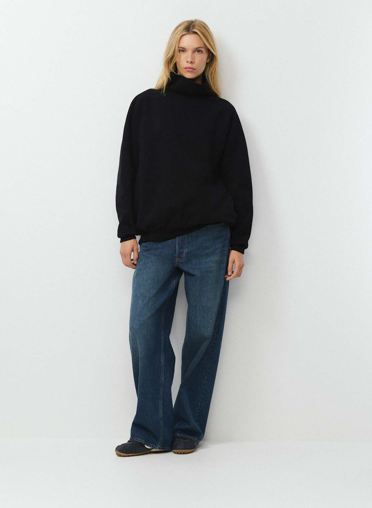 Cozy Sweatfleece Mega Raglan Funnel Neck - Image 2