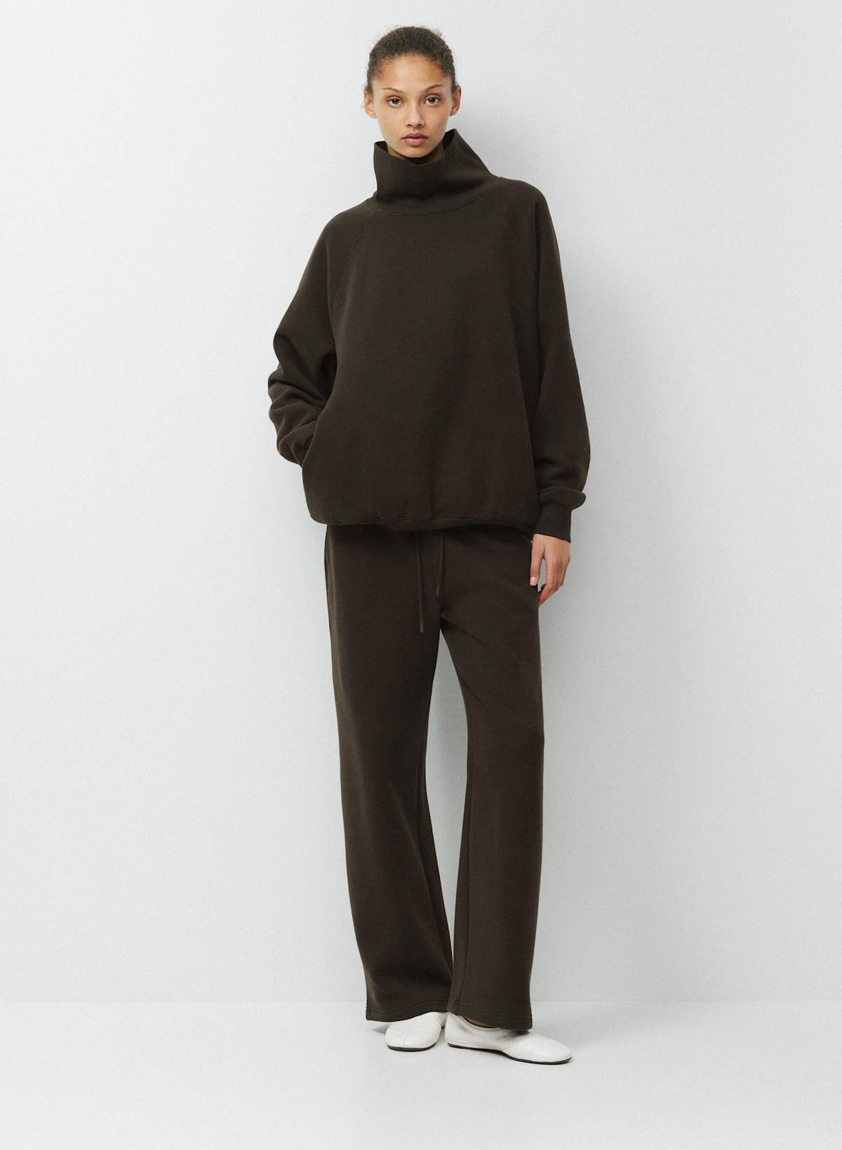 Cozy Sweatfleece Mega Raglan Funnel Neck - Image 3