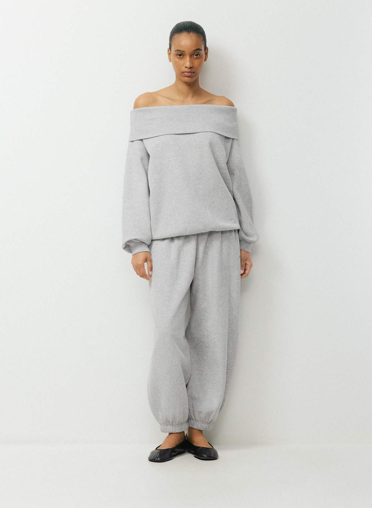 Cozy Sweatfleece Mega Off-Shoulder Sweatshirt