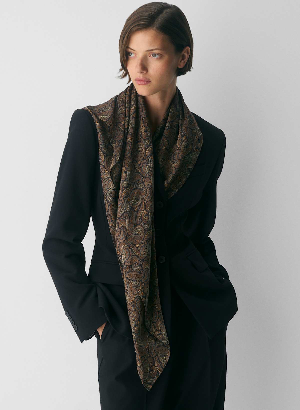 Loren Silk Large Scarf - Image 3