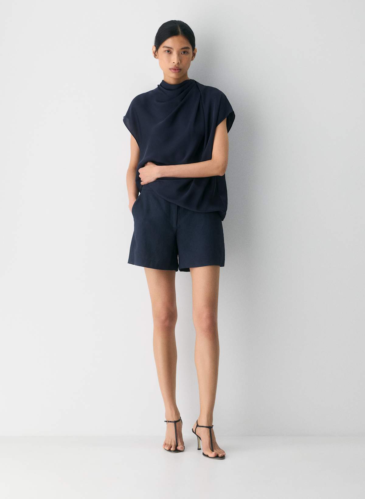 Agency Mid-Thigh Short - PowerLinen