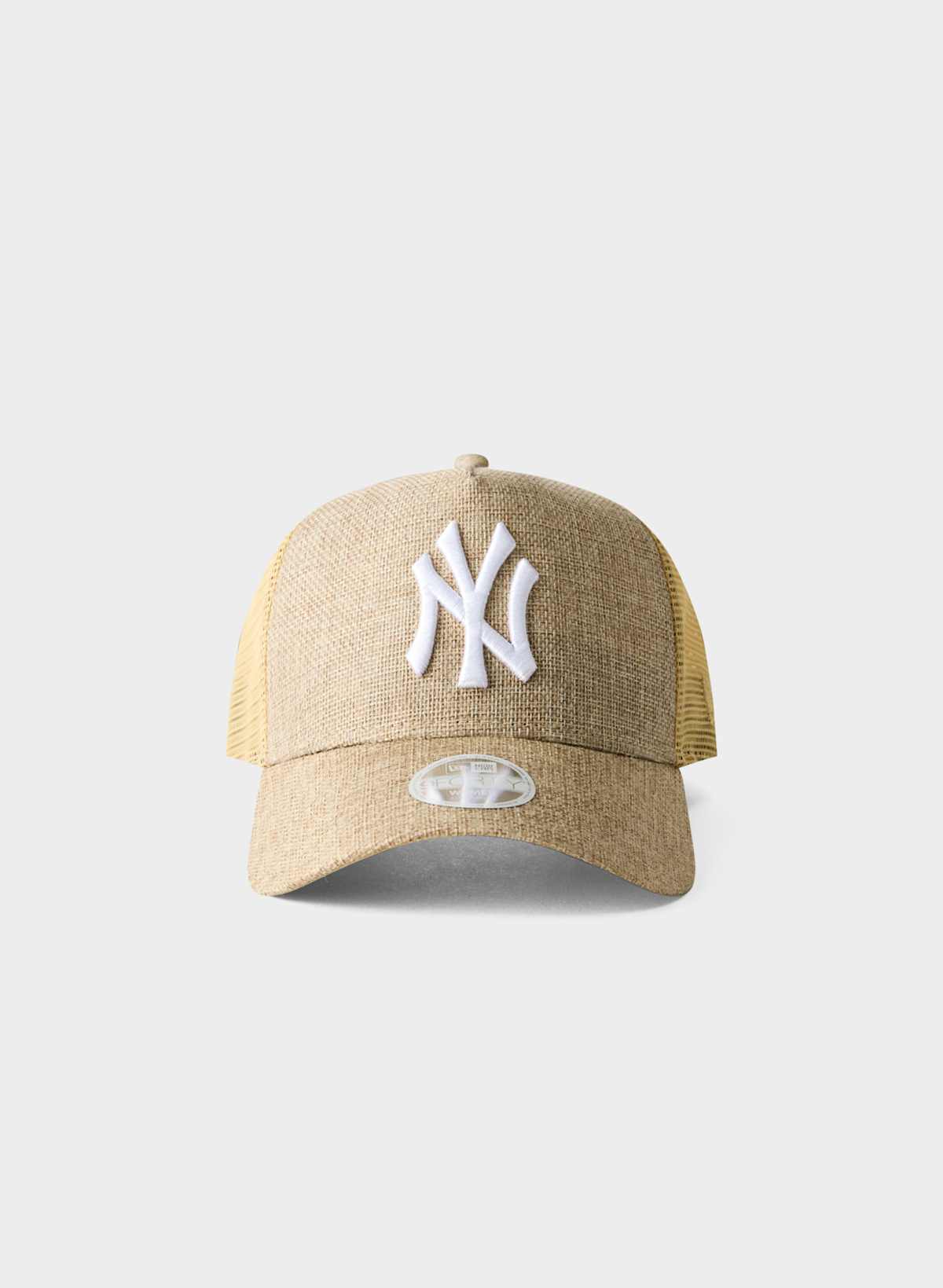 New Era NY Yankees 9FORTY Raffia A-Frame Trucker Hat - Image 2