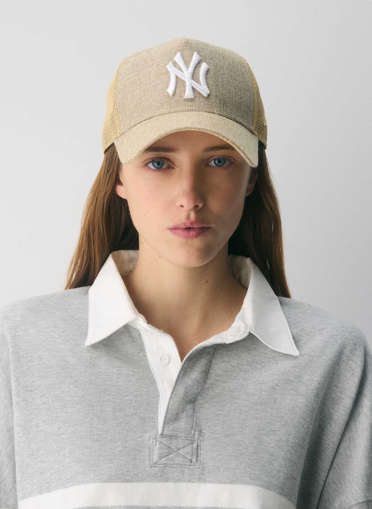 New Era NY Yankees 9FORTY Raffia A-Frame Trucker Hat