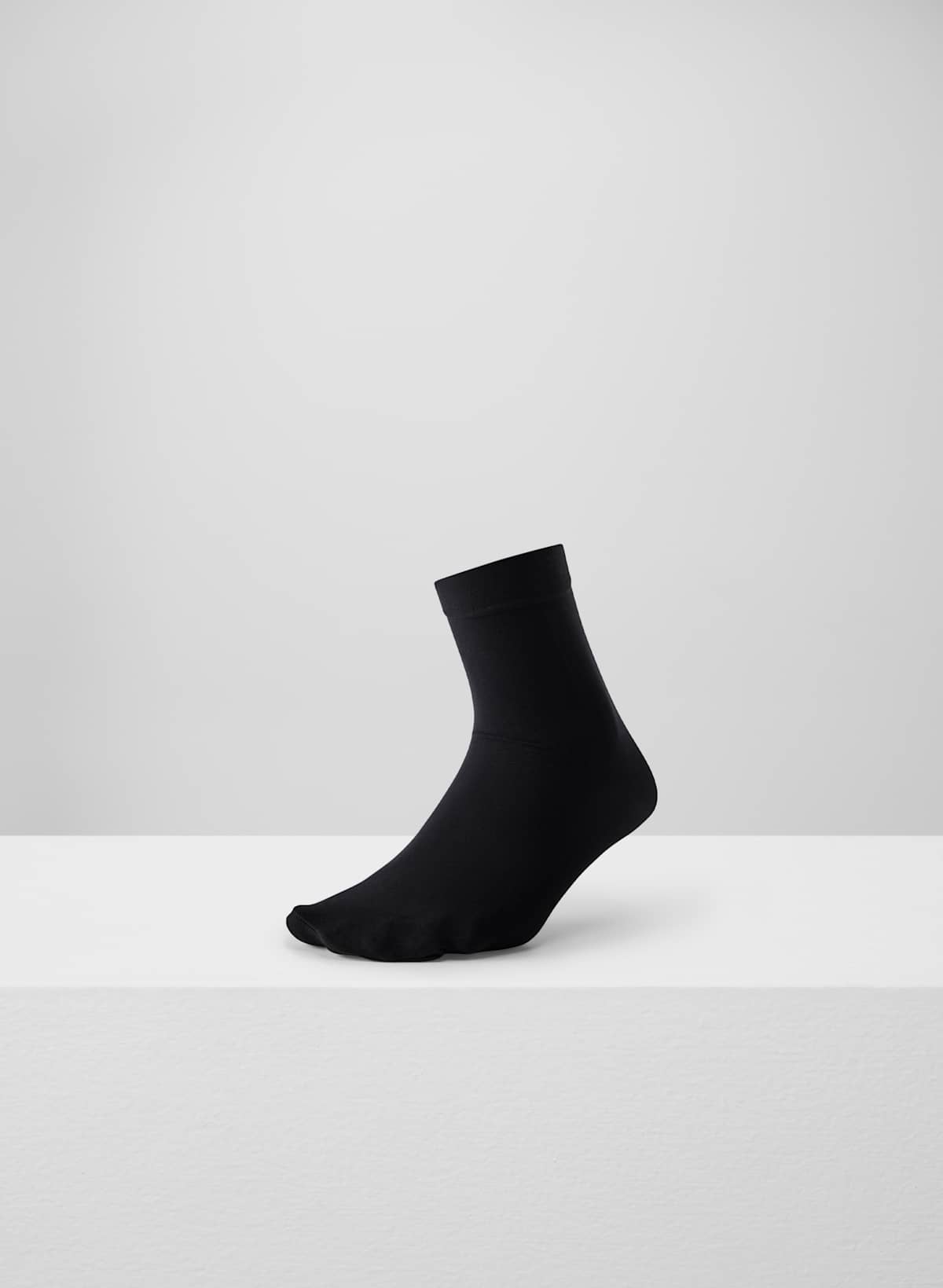 Dainty Semi-Sheer Ankle Sock 3-Pack - Image 2