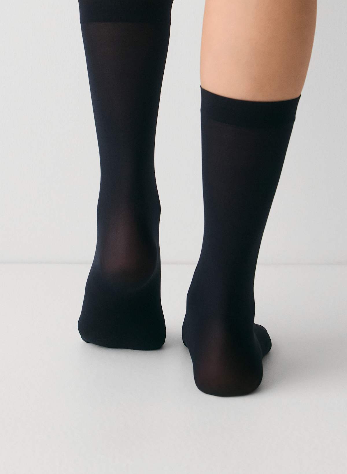 Dainty Semi-Sheer Crew Sock 3-Pack - Image 3